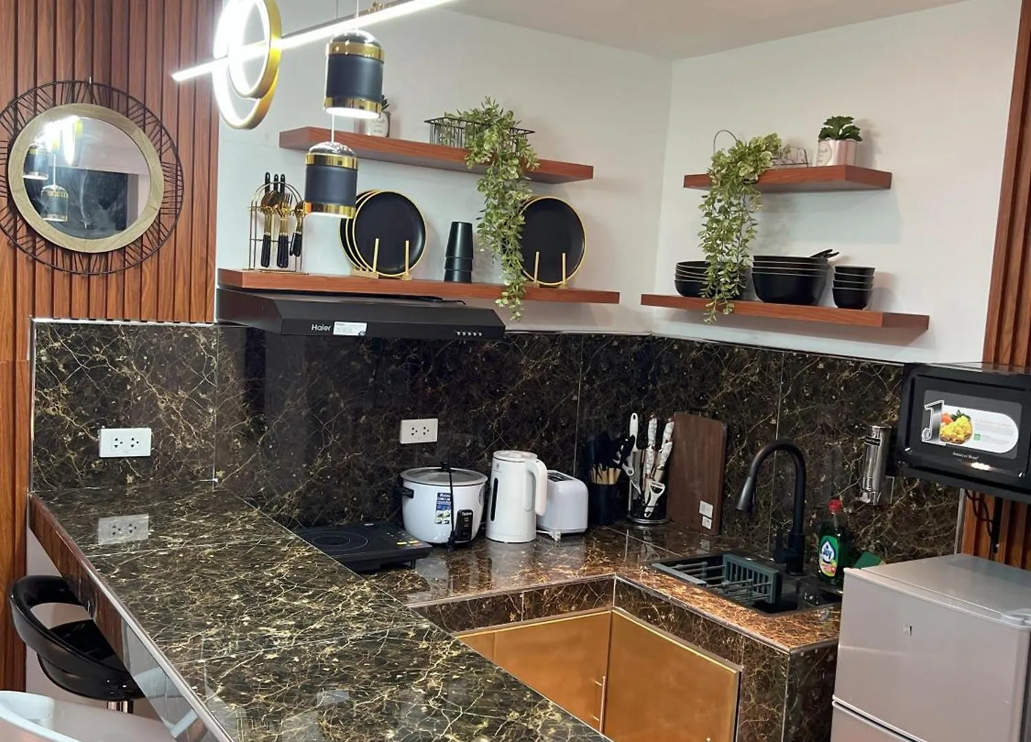 La Nikolina - Near Manila Adventist Medical Center, Pasay Apartment